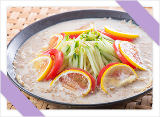 ���E���߂�